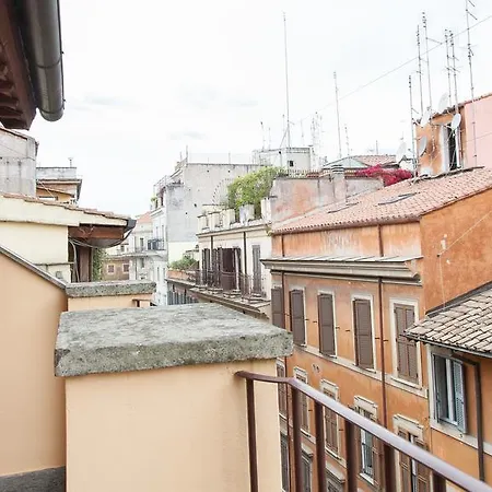 Daire Trevi Penthouse With Jacuzzi